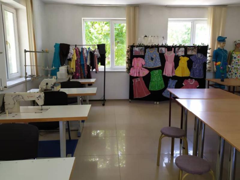 Кыргыз Республикасынын Акыйкатчы институтунун жетекчилиги жана кызматкерлери Военно-Антоновкадагы балдар үйүндөгү  тарбиялануучуларга барып жолугушту