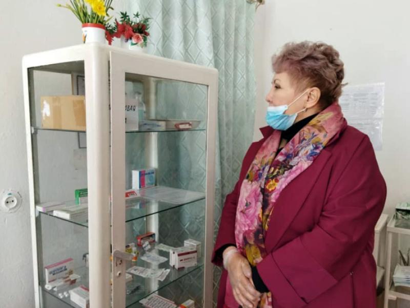 КР Акыйкатчысынын орун басары Гүлнара Жамгырчиева Кыргызстанга Ирактан кайтарылып алынып келинген балдардын абалы менен таанышты