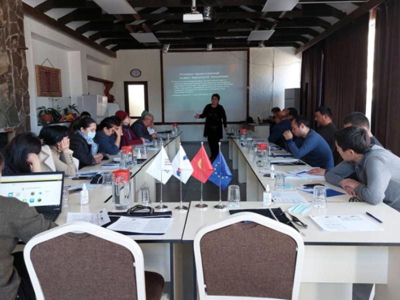 Кыргыз Республикасынын Акыйкатчысынын аппаратынын кызматкерлери МКЮЖнын жеткиликтүүлүгүнө жана сапатына мониторинг жүргүзүү методологиясын иштеп чыгуу боюнча эки күндүк окуудан өтүшөт