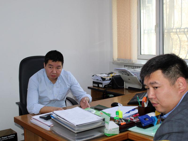 Токон Мамытов БШКдан кечээ Бишкекте 260 добуштун жокко чыгарылышына күнөөлүү болгон УШК мүчөлөрүн жоопко тартууну сунуштайт