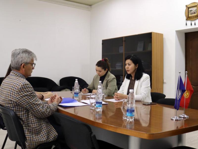 Акыйкатчы Атыр Абдрахматова БУУнун Адам укуктары боюнча Жогорку комиссарынын башкармалыгынын Борбордук Азия боюнча аймактык өкүлү Ришард Коменда менен жолукту