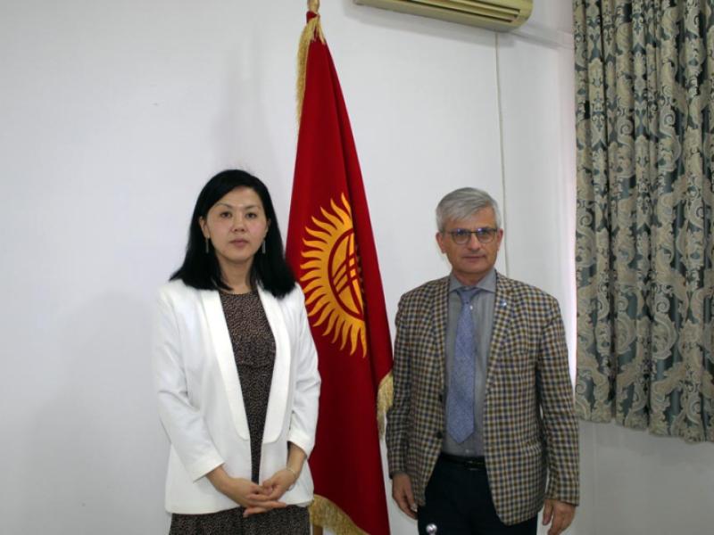 Акыйкатчы Атыр Абдрахматова БУУнун Адам укуктары боюнча Жогорку комиссарынын башкармалыгынын Борбордук Азия боюнча аймактык өкүлү Ришард Коменда менен жолукту