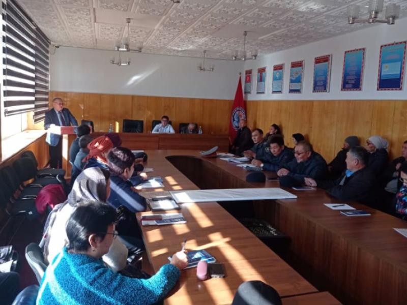 Токон Мамытов Балыкчы шаарынын тургундары менен жолугушту