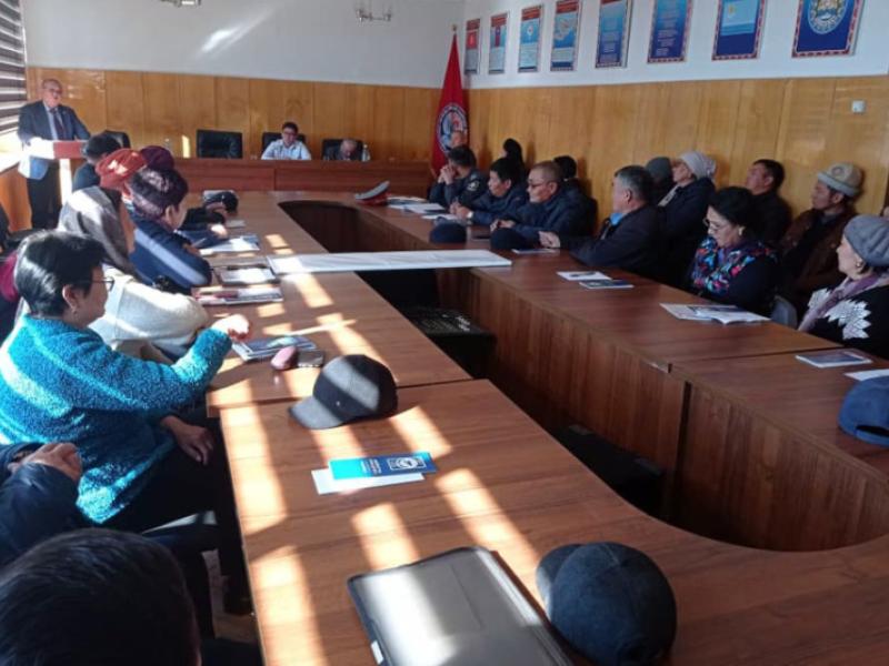 Токон Мамытов Балыкчы шаарынын тургундары менен жолугушту