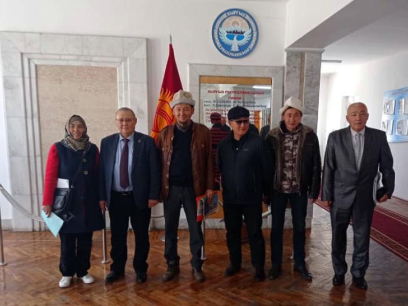 Токон Мамытов Балыкчы шаарынын тургундары менен жолугушту