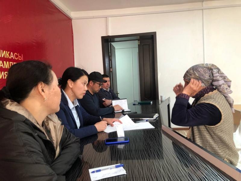 Акыйкатчы Атыр Абдрахматова мамлекеттик органдарды Баткен областынын жашоочуларынын маселелерине көңүл бурууга чакырды