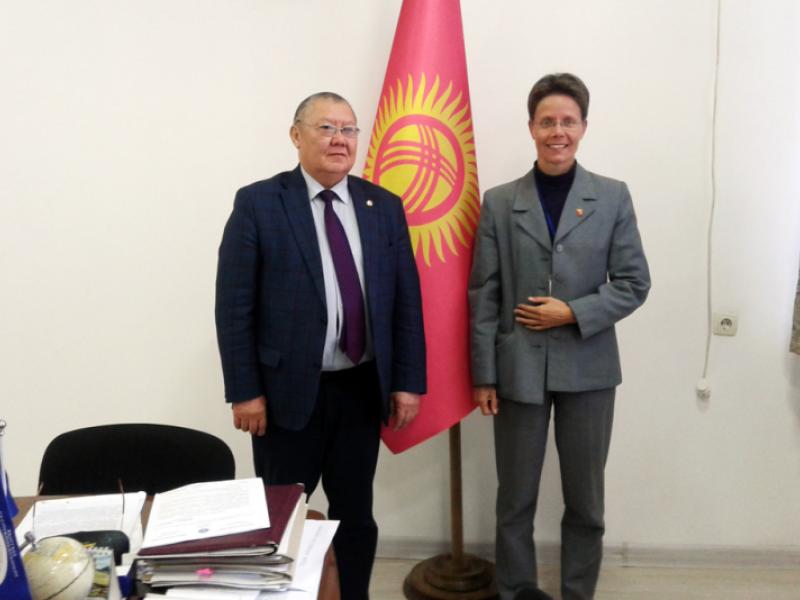 Токон Мамытов Германиянын федералдык тышкы иштер министринин Чыгыш Европа боюнча Кавказ жана Борбордук Азиядагы директору  Михаел Зибертти кабыл алды 