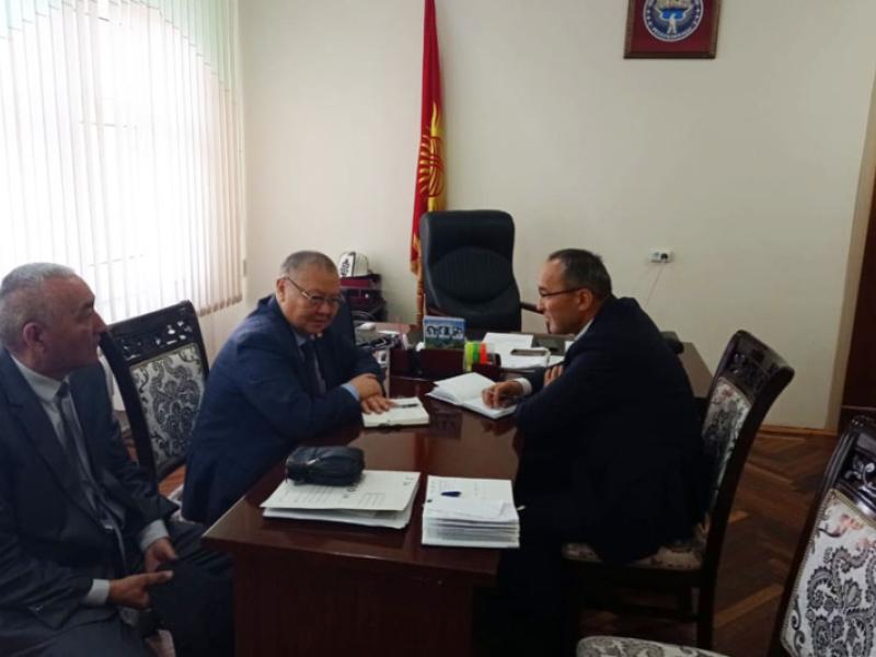 Кыргызстандын Акыйкатчысы Түп районунун тургундары жана жетекчилиги менен жолугушту