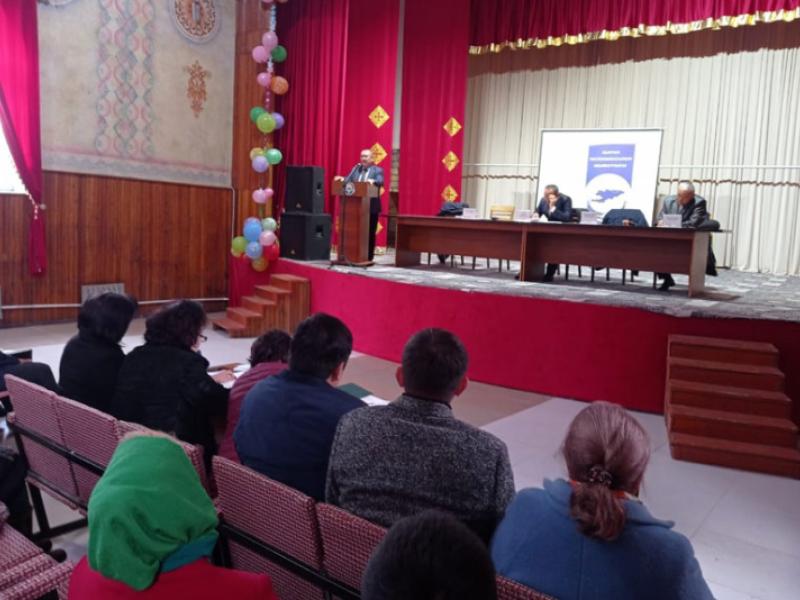 Кыргызстандын Акыйкатчысы Түп районунун тургундары жана жетекчилиги менен жолугушту