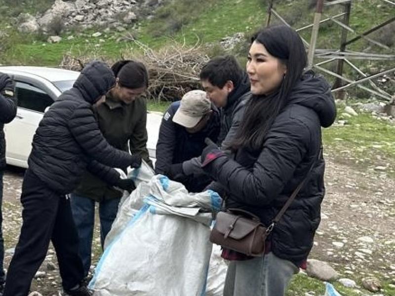 Сотрудники Института Омбудсмена провели субботник в Кой-Таше