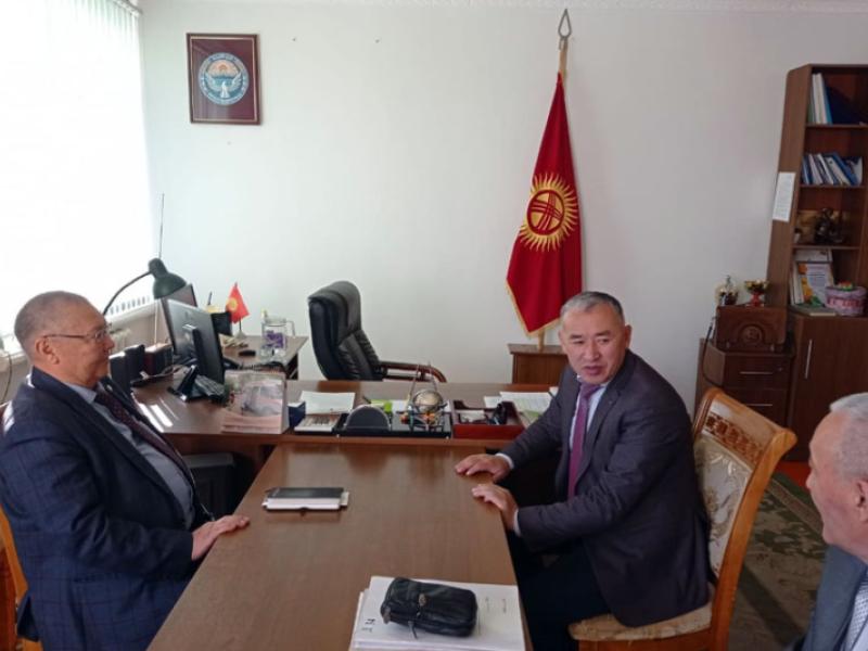 Кыргызстандын Акыйкатчысы Ак-Суу районунун жетекчилиги жана тургундары менен бир катар жолугушууларды өткөрдү