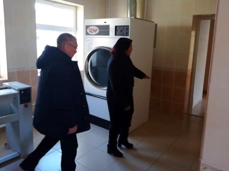 Кыргызстандын Акыйкатчысы Ак-Суу районунун жетекчилиги жана тургундары менен бир катар жолугушууларды өткөрдү