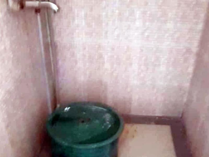 Базар-Коргон ооруканасында да түшүнүксүз фондго акча чогултушат жана бейтаптарга акысыз берилчү дары-дармектер сатылат