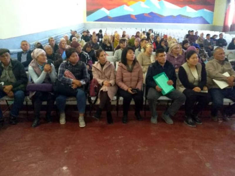 Базар-Коргон ооруканасында да түшүнүксүз фондго акча чогултушат жана бейтаптарга акысыз берилчү дары-дармектер сатылат