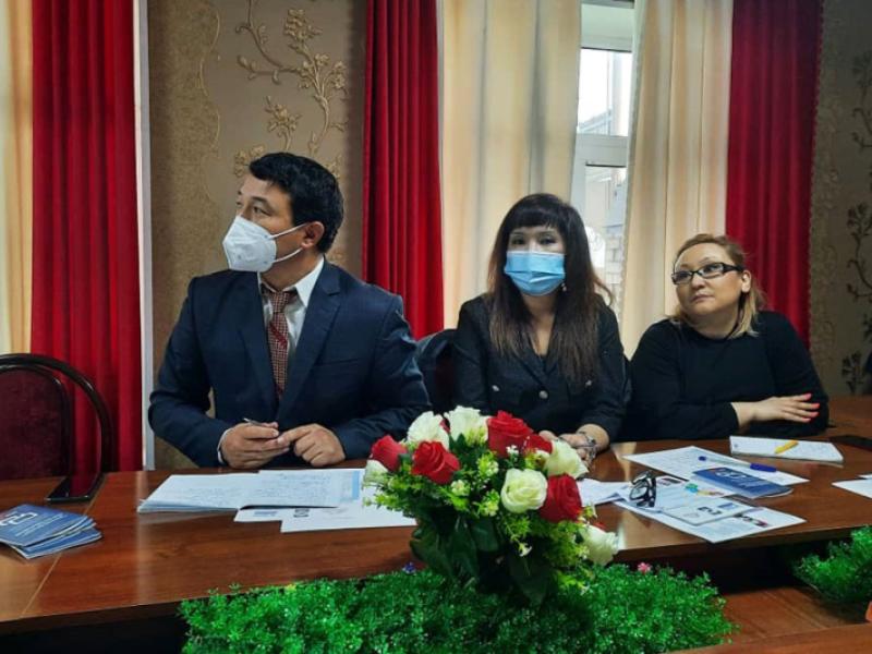 Баткенде "Мигрант аялдар дүйнөнү кыймылга келтиришет" деген темада тегерек стол болуп өттү