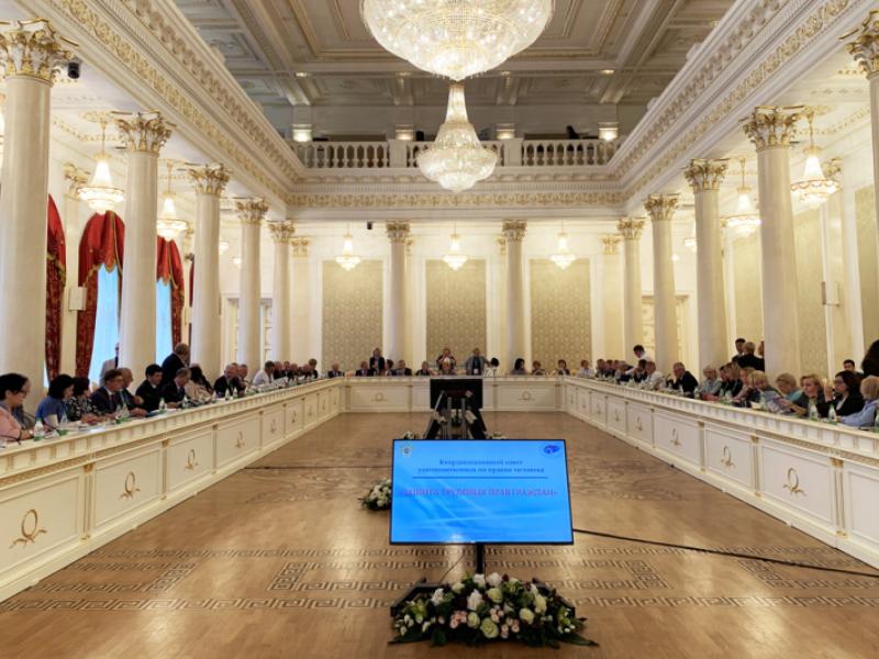 КР Акыйкатчысы Токон Мамытов РФнын Казань шаарында өткөн Омбудсмендердин эл аралык конференциясында баяндама менен чыгып сүйлөдү