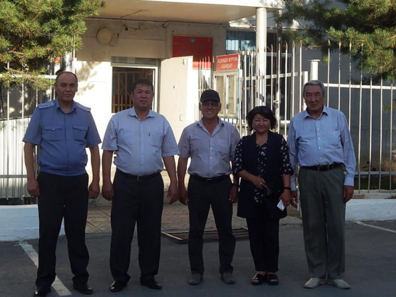 Акыйкатчы аппаратынын кызматкерлери Кыргызстандын түштүк тарабында жайгашкан убактылуу кармоочу жайларды текшеришти