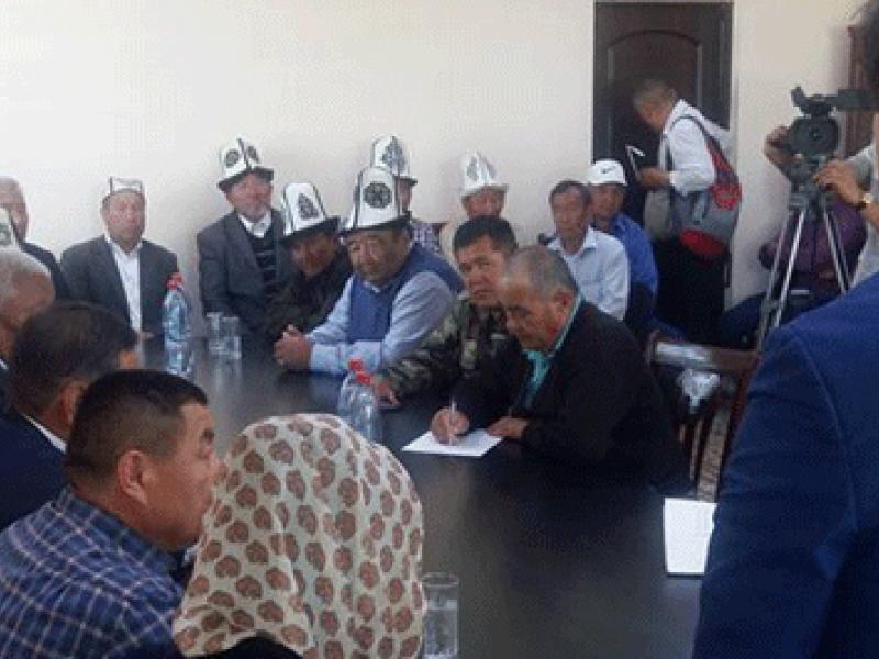 Омбудсмен Кубат Оторбаев провел личный прием граждан в Джалал-Абадской области