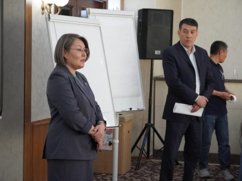 Акыйкатчы Институтунун кызматкерлери эмгек мигранттарынын укуктарын коргоо жаатында билимин жогорулатышты