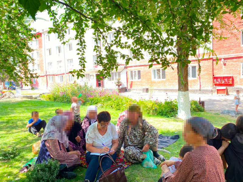 Ош шаарына аргасыз жер которуп келгендер үйлөрүнө кайтаарга даяр   