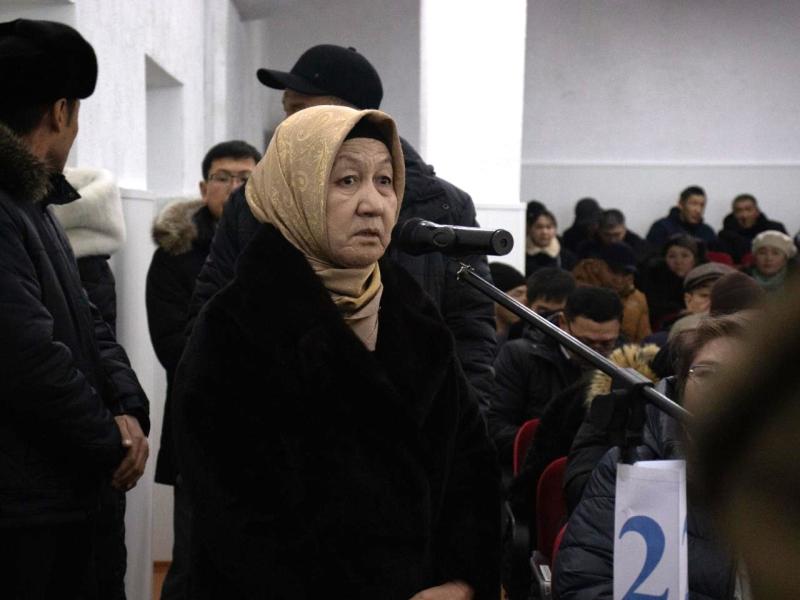 Нарындын тургундары Акыйкатчыдан Ат-Башы районуна чек ара аймагы статусун алууга көмөктөшүүнү суранышты