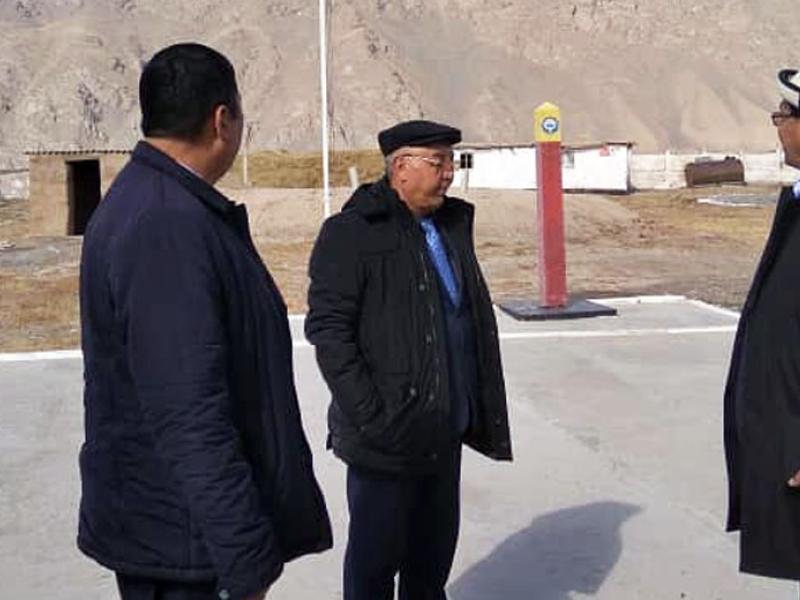 “Укук кербени” долбоорунун катышуучулары Чоң-Алай райондук ички иштер бөлүмүнүн УКЖсына жана Кара-Шыбак аскердик чек ара заставасына мониторинг жүргүзүштү