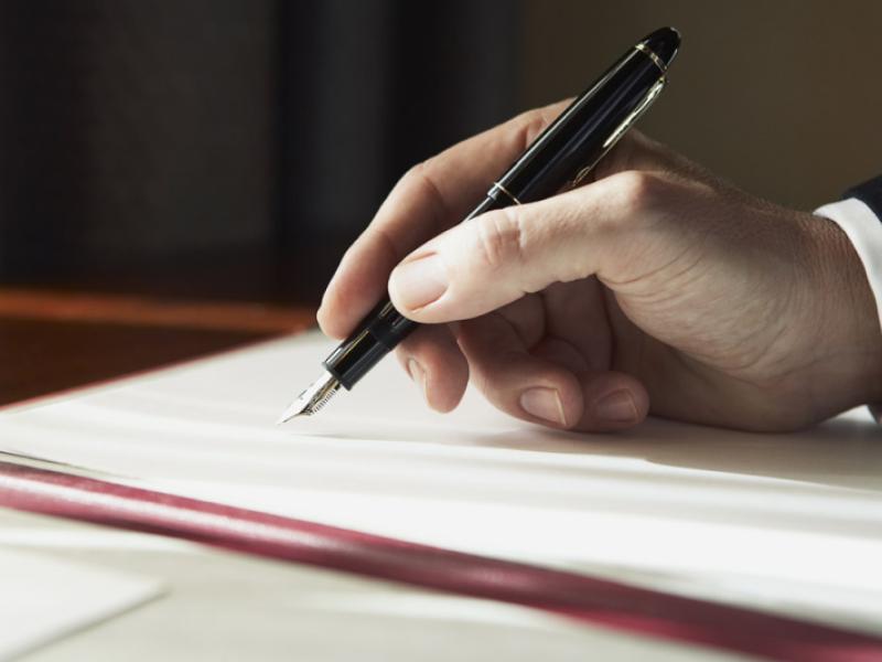 Кубат Оторбаев получил благодарственное письмо и приглашение от Омбудсмена Армении