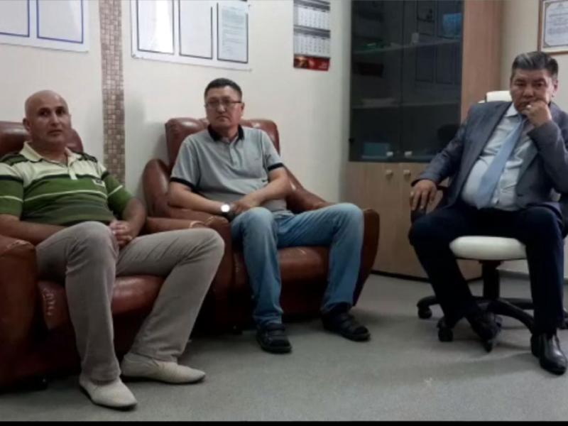 Акыйкатчынын Урал федералдык округунун өкүлү Екатеринбург шаарындагы жаңжалды жөнгө салууга жардам берди