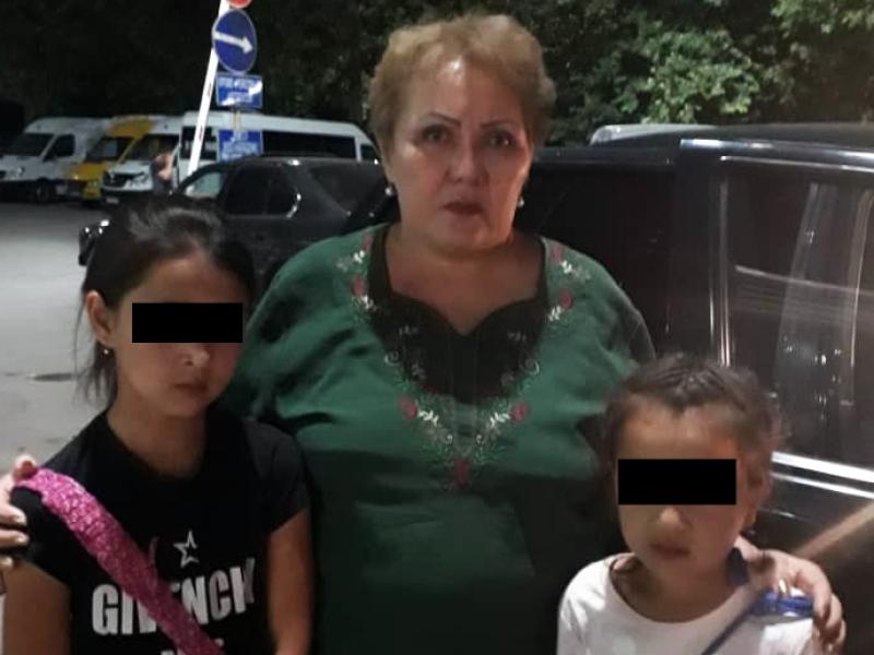 КР Акыйкатчы аппараты шаардык бийликтен эки өспүрүм кызды мамлекеттик камсыздоого алууну суранат