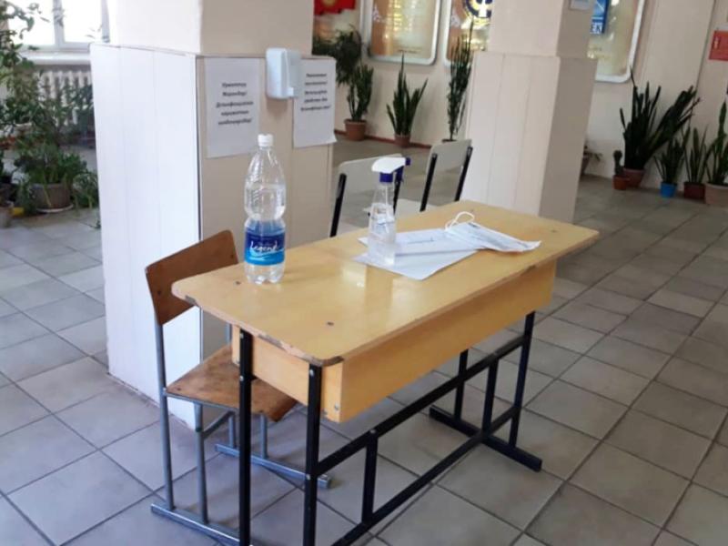 Акыйкатчы аппаратынын кызматкерлери бүтүрүүчүлөрдүн республикалык тестирлөөсүнө көзөмөл жүргүзүүгө киришишти