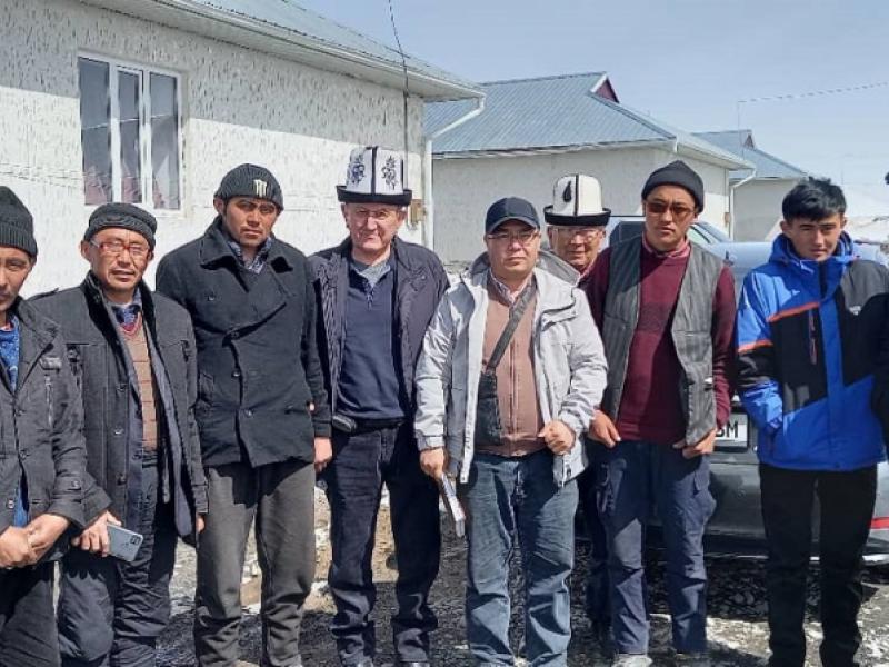 Акыйкатчы мамлекеттик органдарды афган кыргыздарынын маселелерине көңүл бурууга чакырат: жумушсуздук, сабатсыздык, адаптациялануунун аздыгы