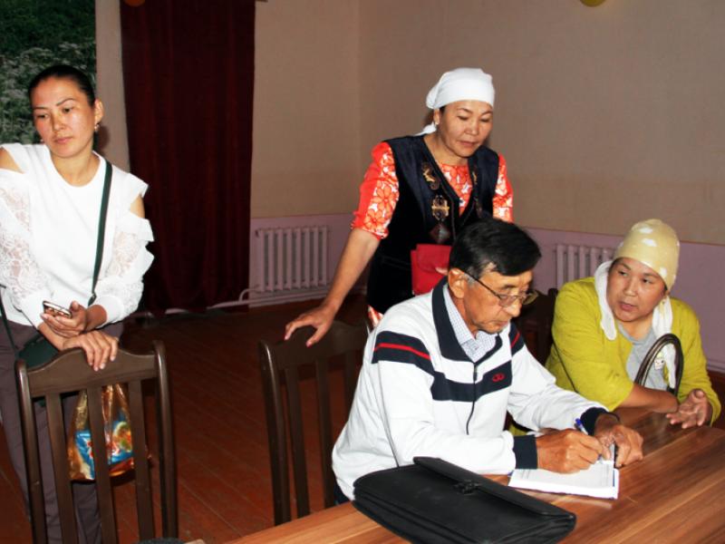 Кыдырып консультация берүүнүн натыйжасында чек арага жакын айылдык аймактарда жашаган жаштардын суроо-талаптары аныкталды