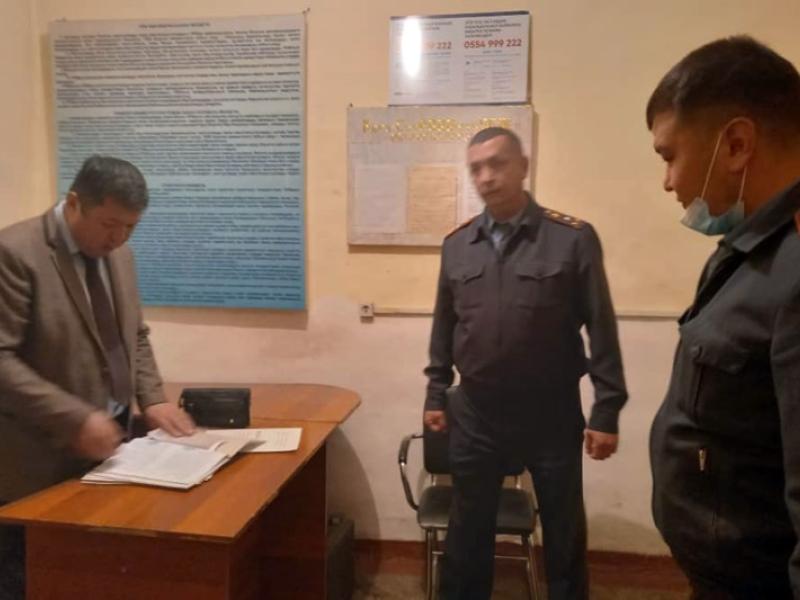 “Укук кербени” долбоорунун катышуучулары Кара-Суу  районунун тургундары менен жолугушту