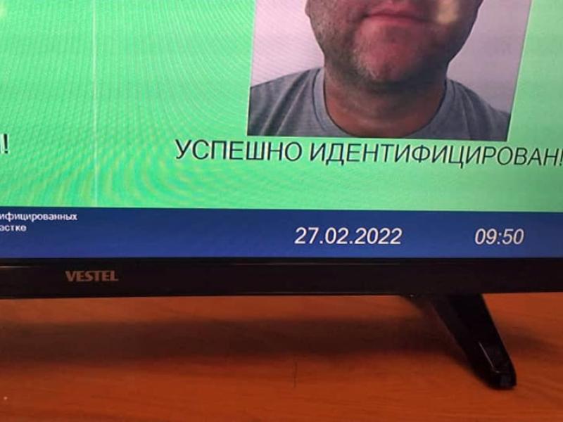 Акыйкатчы институтунун кызматкерлери Бишкек шаарындагы бир мандаттуу эки шайлоо округу боюнча КР ЖК кайра шайлоонун жүрүшүнө мониторинг жүргүзүүдө