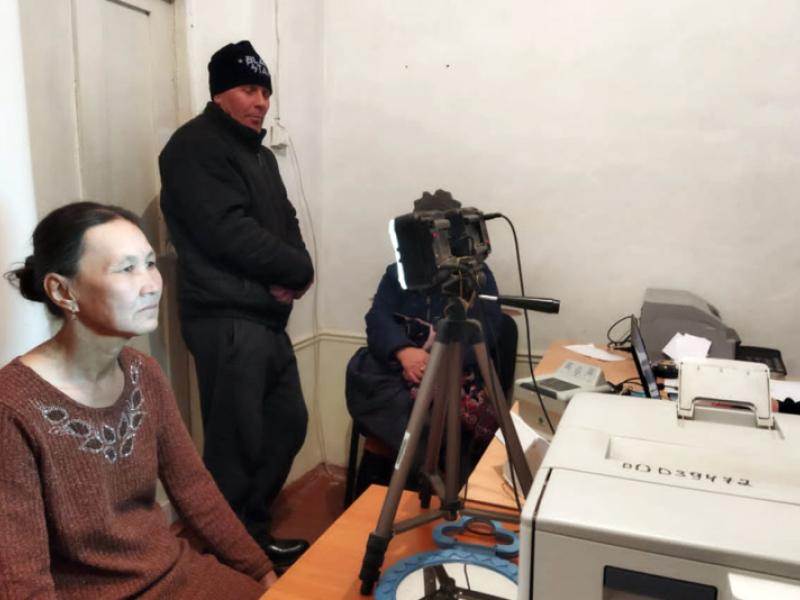 КР Акыйкатчысынын Жалал-Абад облустук өкүлчүлүгүнүн кызматкерлери Ала-Бука жана Чаткал райондорунда иш сапарында болушту