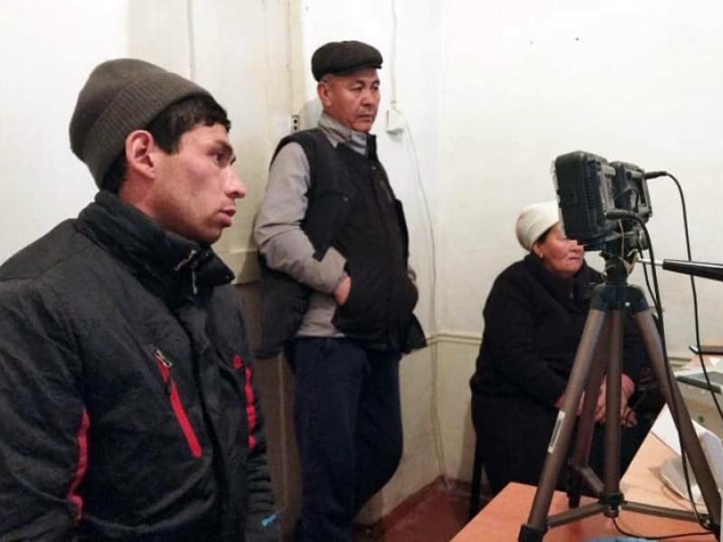 КР Акыйкатчысынын Жалал-Абад облустук өкүлчүлүгүнүн кызматкерлери Ала-Бука жана Чаткал райондорунда иш сапарында болушту