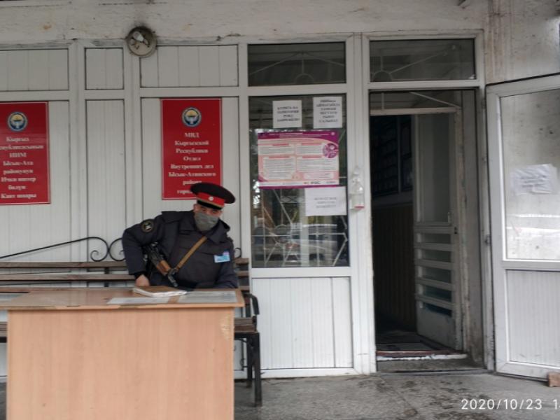 Кыргыз Республикасынын Акыйкатчы Аппаратынын кызматкерлери Чүй облусунун УКЖ жана Токмок шаарынын Ички иштер башкы башкармалыгын текшеришти