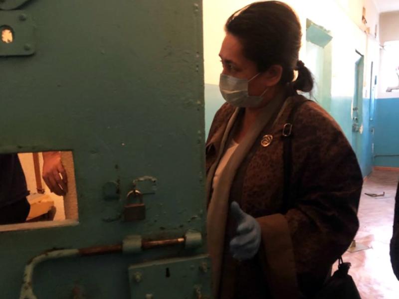 Кыргыз Республикасынын Акыйкатчы Аппаратынын кызматкерлери Чүй облусунун УКЖ жана Токмок шаарынын Ички иштер башкы башкармалыгын текшеришти