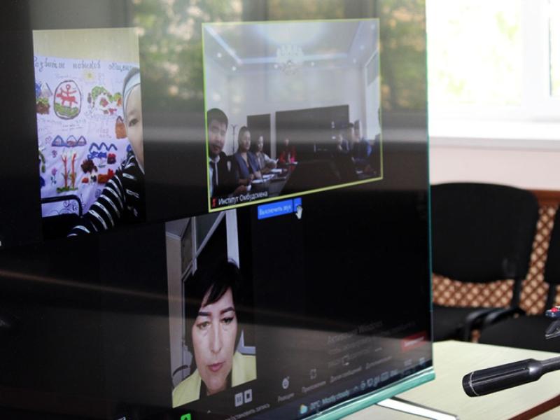 Омбудсмен Атыр Абдрахматова: «Во всех сферах жизни реализация прав человека должна быть доступной и удобной для простого гражданина. Государственные и муниципальные служащие уже должны использовать современные возможности коммуникаций для непосредственной