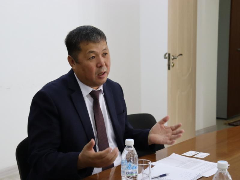 Акыйкатчынны орун басары АКШ Миссия башчысынын орун басары менен жолукту