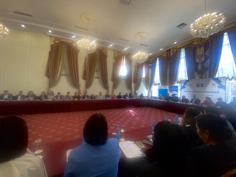 Альберт Колопов: Конституцияда адам укуктары менен эркиндиктерине артыкчылык берилген