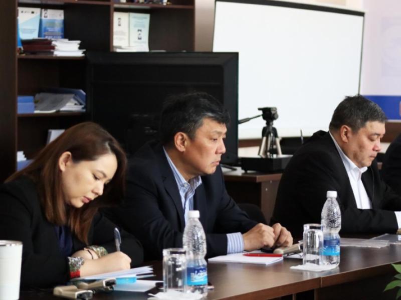 Акыйкатчы Атыр Абдрахматова БУУнун Кеңешинин жумушчу тобунун мүчөлөрү менен аялдарды жана кыздарды басмырлоо маселеси боюнча жолугушуу өткөрдү