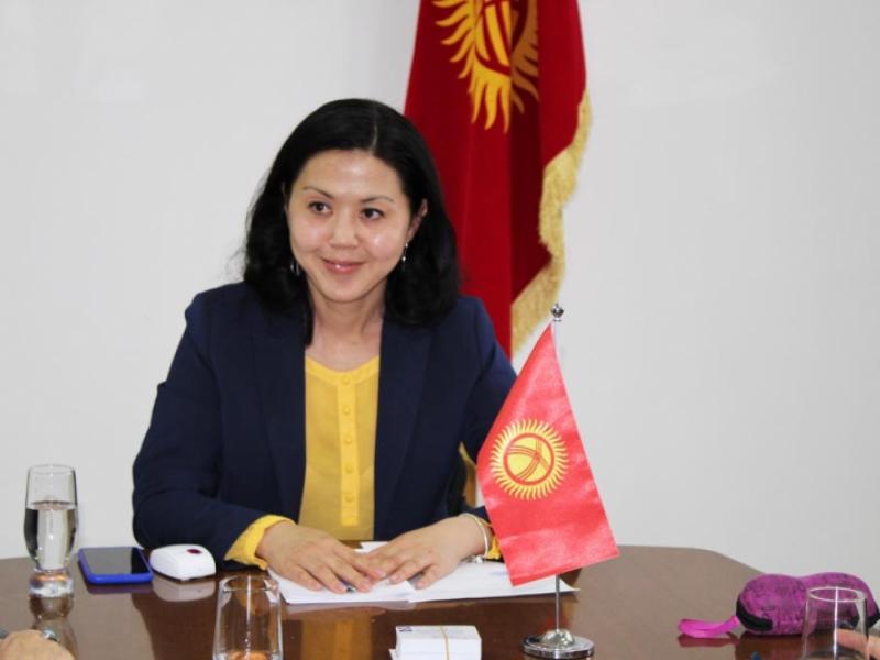 Акыйкатчы лидер айымдар менен баарлашты