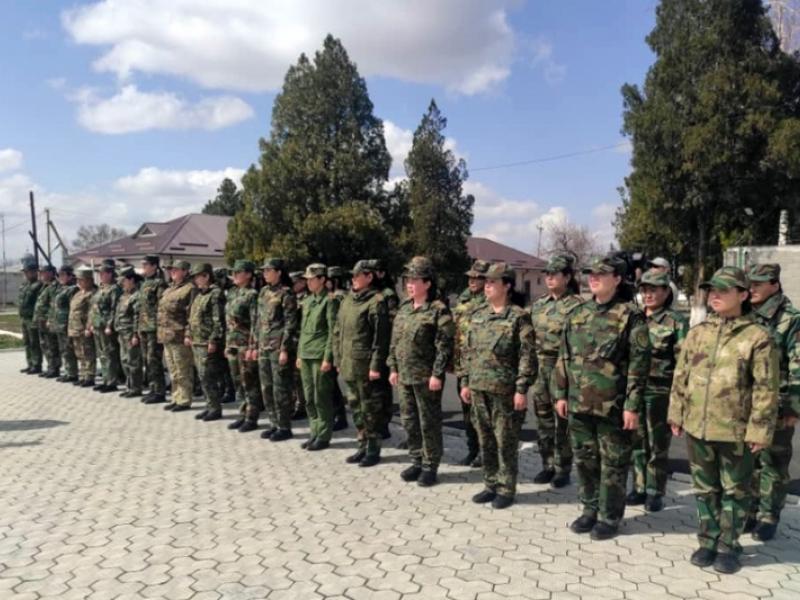 Акыйкатчы Атыр Абдрахматова 14 жашка чейинки балдары бар аялдарга жаза мөөнөтүн өтөөнү жылдырууну сунуштайт