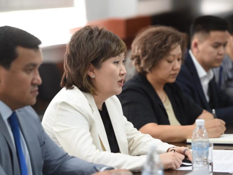 Спецпредставитель Евросоюза в ЦА посетил Институт Омбудсмена