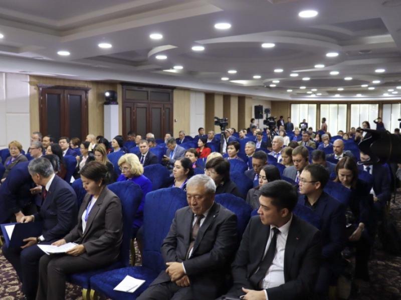    “Адам укуктарын коргоодогу Акыйкатчы институтунун ролу” деп аталган эл аралык конференция өтүп жатат