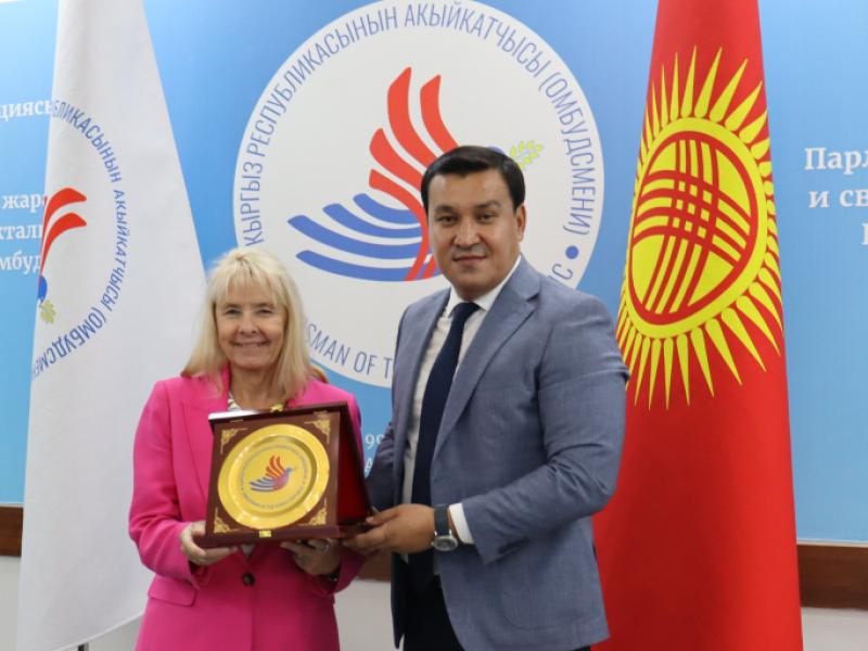 Специальный представитель председателя ОБСЕ Тери Хакала посетила офис Института Акыйкатчы