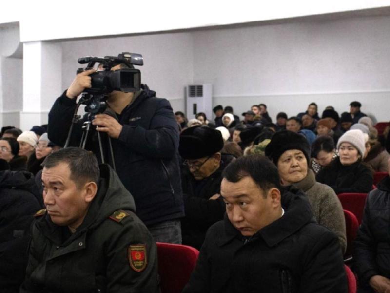 Нарындын тургундары Акыйкатчыдан Ат-Башы районуна чек ара аймагы статусун алууга көмөктөшүүнү суранышты