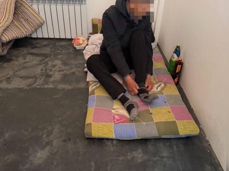 Акыйкатчы Институнун кызматкерлери Нарындагы убактылуу кармоочу жайга мониторинг жүргүздү