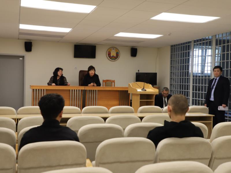 Акыйкатчы в Минске встретилась с задержанными гражданами Кыргызстана в СИЗО